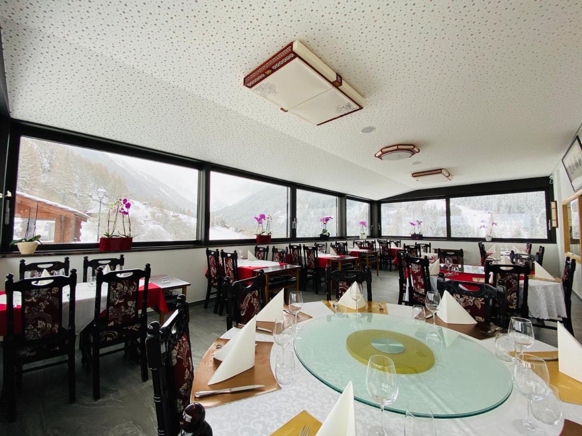 Qi-Lin Hotel Restaurant Ayer Exterior photo